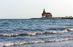 Relax in our Flat 260m From the Beach