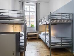 Castanea Old Town Hostel