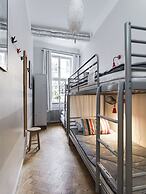 Castanea Old Town Hostel