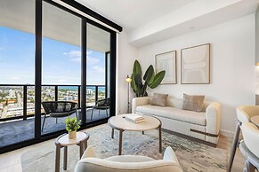 Luxury Condo W Views Near Miami Beach