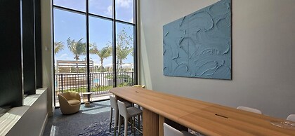 Luxury Condo W Views Near Miami Beach