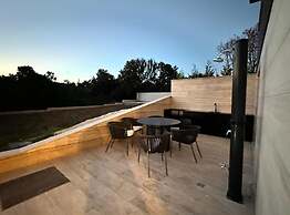 Leonarda Waterfront Residences