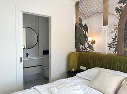 Leonarda Waterfront Residences