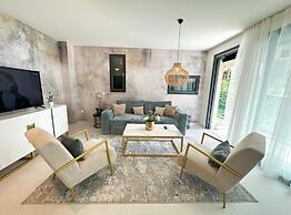 Leonarda Waterfront Residences