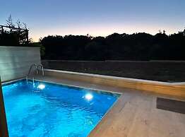 Leonarda Waterfront Residences