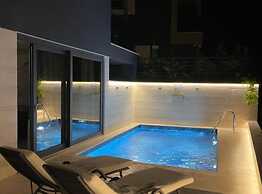 Leonarda Waterfront Residences