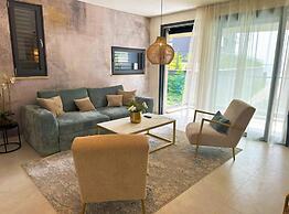 Leonarda Waterfront Residences