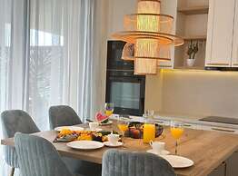 Leonarda Waterfront Residences