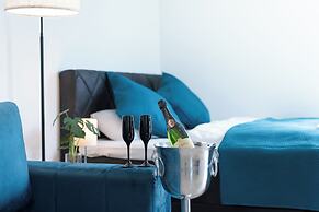 Lit Living-Luxury-Box Spring - Parking