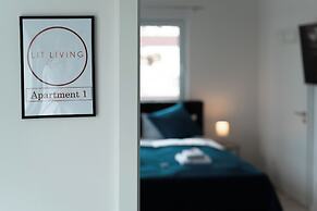 Lit Living-Luxury-Box Spring - Parking