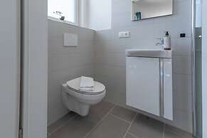 Lit Living-Luxury-Box Spring - Parking