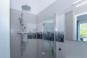 Lit Living-Luxury-Box Spring - Parking