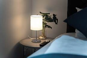 Lit Living-Luxury-Box Spring - Parking