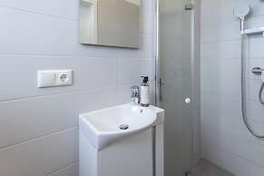 Lit Living-Luxury-Box Spring - Parking