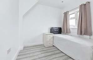 3 Bedrooms Cozy House - Loughborough