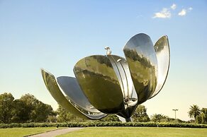 Deluxe Apartments Downtown by BueRentals