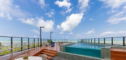 Breeze Residence By Carpediem