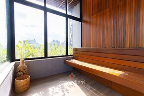 Breeze Residence By Carpediem