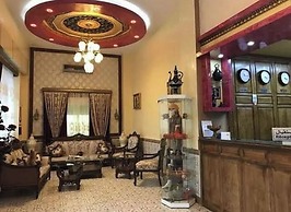 Hotel Adounia