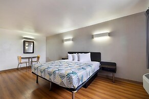 Studio 6 - Beaumont, TX