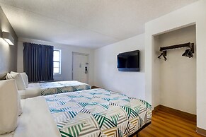 Studio 6 - Beaumont, TX