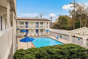 Studio 6 - Beaumont, TX