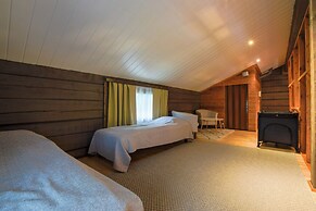 Charming Cabin with Private Sauna