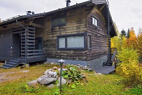Charming Cabin with Private Sauna