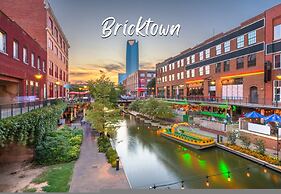 Modern 1B Studio Oasis Plaza District Access 32C