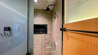 Setai Yacht Premium II - By Almare Flats