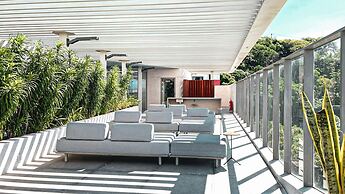 Setai Yacht Premium II - By Almare Flats