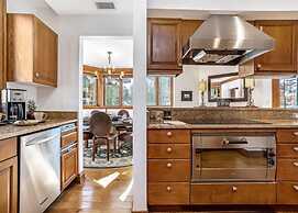 Ski in, Ski out 3 Bedroom Condo at the Beaver Creek Lodge