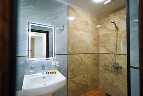 Chehran Hotel
