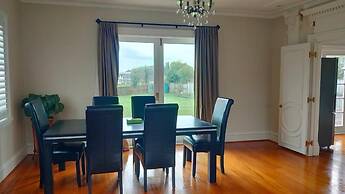 3min to beach 4 bedroom villa
