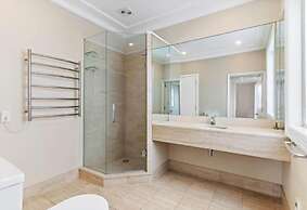 3min to beach 4 bedroom villa