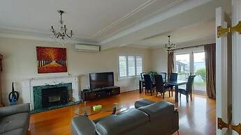 3min to beach 4 bedroom villa