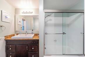 Waterfront Condos With Dock Access Near Sand, Shops & Balboa Fun Zone