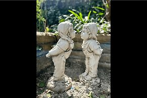 Cozy Mountain Cottage