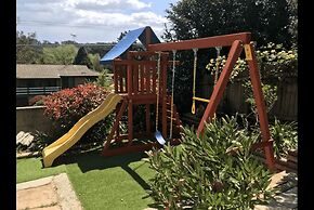 Cozy Mountain Cottage