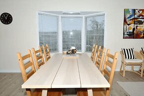 Cozy Mountain Cottage