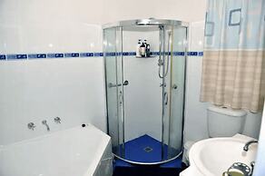 Cozy Mountain Cottage