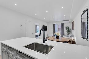 Le Victoria MidTown Montreal