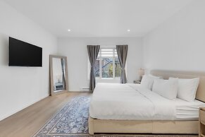 Le Victoria MidTown Montreal