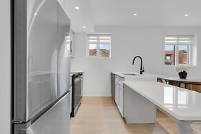 Le Victoria MidTown Montreal