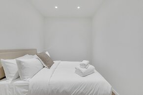 Le Victoria MidTown Montreal