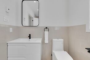 Le Victoria MidTown Montreal