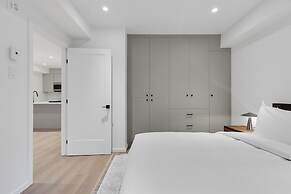 Le Victoria MidTown Montreal