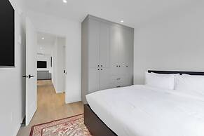 Le Victoria MidTown Montreal