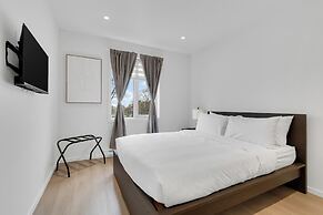 Le Victoria MidTown Montreal