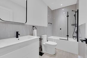 Le Victoria MidTown Montreal